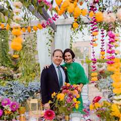 This Bold, Flower-Filled MicroWedding On An Urban Farm in Chicago Is Picture Perfect!