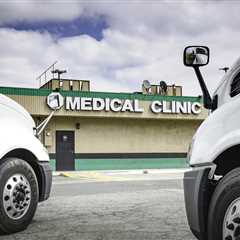 ¿Cómo mantienen su certificación los médicos examinadores de camiones?