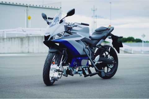 Yamaha develops low-speed self-stabilization tech for motorcycles