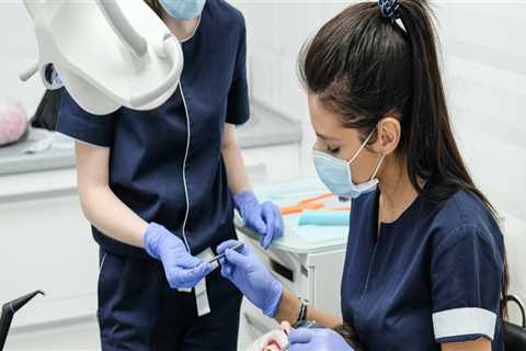 How much do dental assistants make tn?