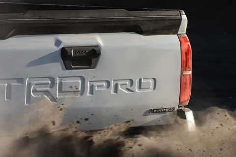 2024 Toyota Tacoma getting hybrid power