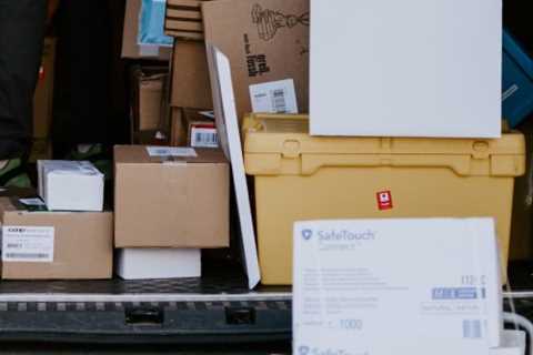 Should You Tip Long Distance Movers? A Comprehensive Guide to Tipping Moving Companies