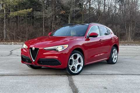 Alfa Romeo Stelvio SUV to lead Italians' EV charge in 2026