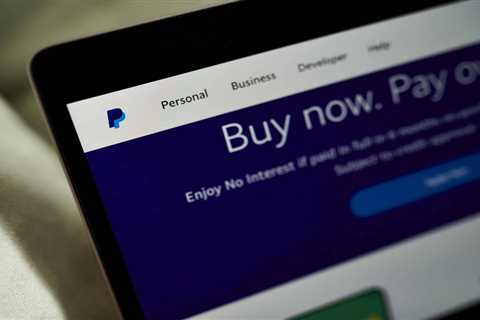 PayPal’s 80% stock plunge hasn’t soured Wall Street