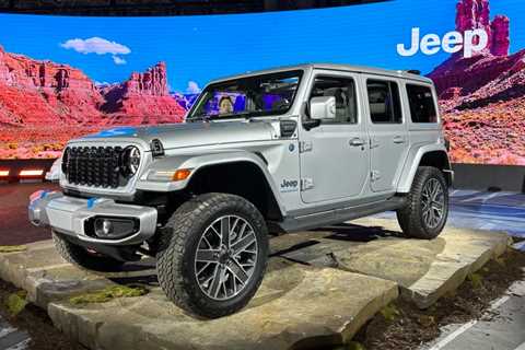 2024 Jeep Wrangler starts at $33,690 — and can end up a lot more than that