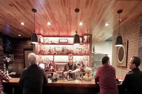 What Payment Methods are Accepted at Girolamo's Court'n House Bar and Grill in Eau Claire,..