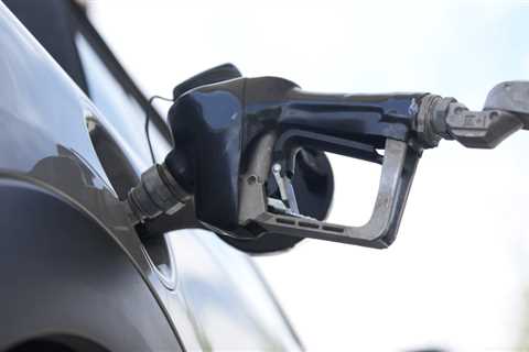 Expect lower gas prices this July 4th weekend