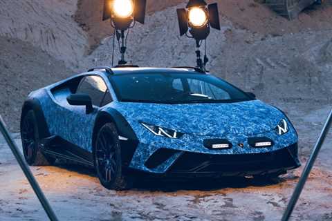 Lamborghini Huracan Sterrato Opera Unica special edition took 370 hours to paint