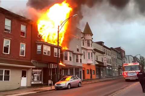 Pre-arrival video: Two-alarm fire in Pennsylvania