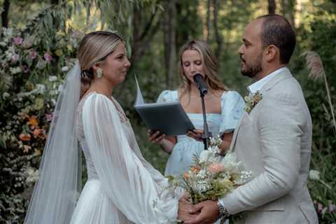 How to Find and Choose A Wedding Officiant