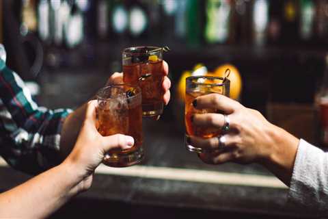 Happy Hour in Bars and Restaurants: What You Need to Know