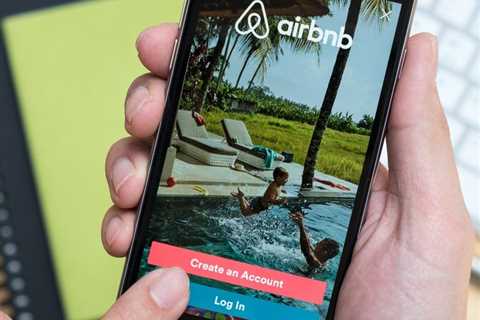 Airbnb's Arbitration Agreement Doesn't Apply to Guest Who Didn't Rent Property, Holds Illinois Court