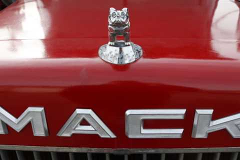 Mack Trucks workers get 19% raise over 5 years in UAW contract