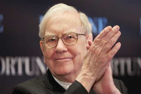 Warren Buffett is set to indirectly bet on a tiny nation that's the world's fastest-growing economy ..