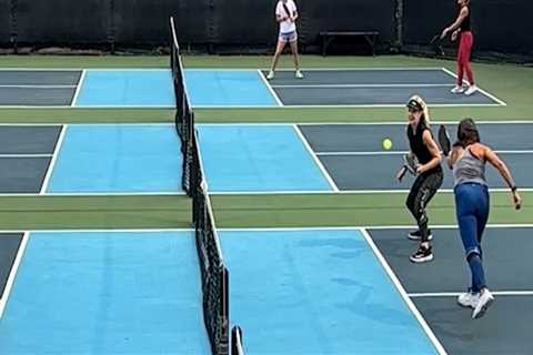 Do Tennis Centers in Orange County, California Offer Group Lessons and Clinics?