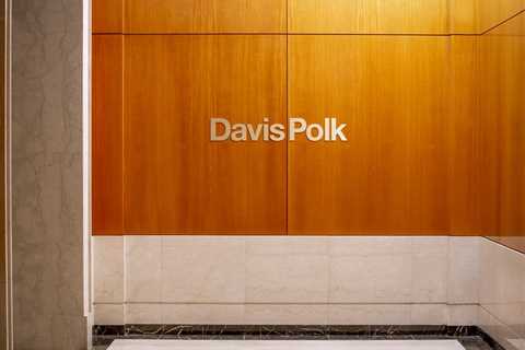 In Bias Trial, Davis Polk Partner and Manager Lift Curtain on Associate Evaluation