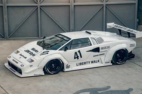 Wild Liberty Walk Lamborghini Countach revealed at Tokyo Auto Salon