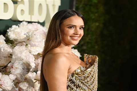 Jessica Alba says she goes to therapy with her daughters so she can 'be a better parent'