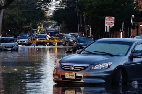 How to spot and avoid a flood damaged vehicle | 11 easy tips