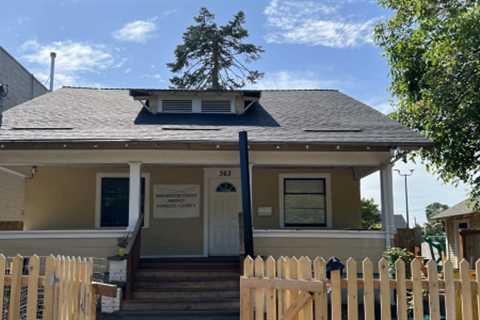 Women in Roofing Join Forces to Reroof Building of Homeless Nonprofit Organization