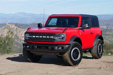 2024 Ford Bronco prices go up another $500 with manual transmission