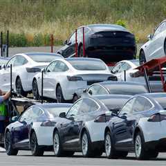 Tesla Recalls 'Full Self-Driving'
