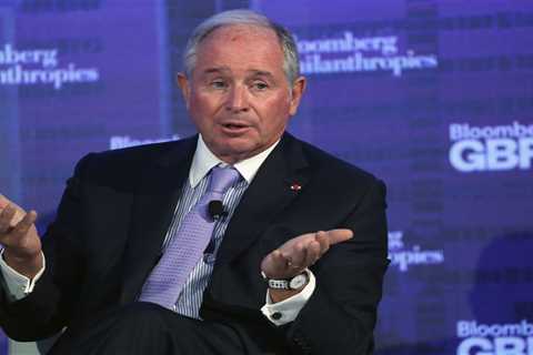 Blackstone Earnings to Drop in Wake of Market Slump