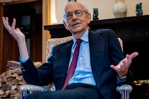 Justice Stephen Breyer Will Return To Court, Starting Next Fall