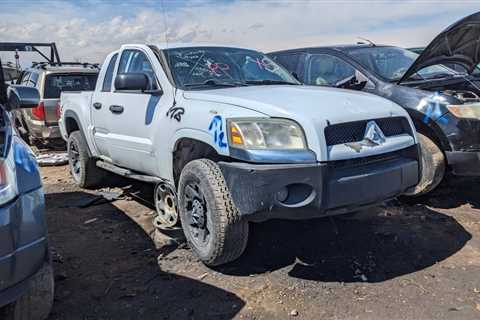 Junkyard Gem: 2006 Mitsubishi Raider DuroCross 4WD