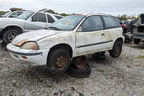 Junkyard Gem: 1997 Geo Metro LSi