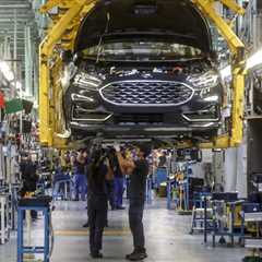 Ford to assemble 300,000 cars a year at Valencia, Spain, plant