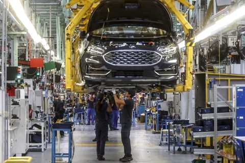 Ford to assemble 300,000 cars a year at Valencia, Spain, plant