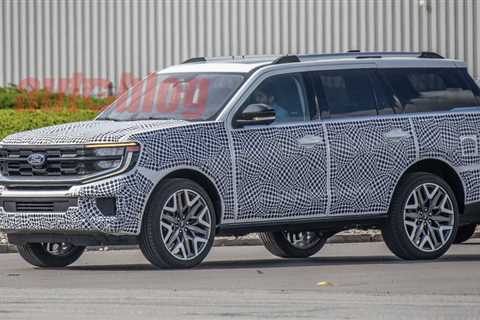 2025 Ford Expedition spy photos reveal major exterior overhaul