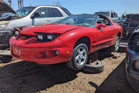 Junkyard Gem: 1999 Pontiac Firebird Coupe