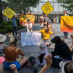 Climate Activists in New York Protest Citibank and Other Backers of Big Oil