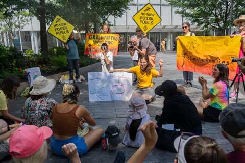 Climate Activists in New York Protest Citibank and Other Backers of Big Oil