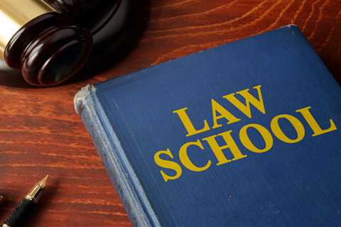 The Best Law Schools For Nontraditional Students (2024)