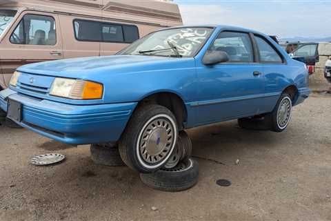 Junkyard Gem: 1994 Ford Tempo GL 4-door sedan