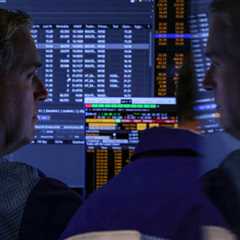 The Stock Market’s Boomerang Month Has Put Investors in a Bind