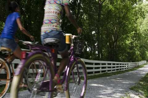 Bicycling in Central Kentucky: Exploring the Bluegrass State on Two Wheels