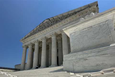 The Ten Commandments return to classrooms: What will the Supreme Court do?