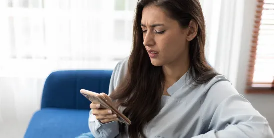 NO HIGHLIGHTED HYPERLINK NO ARBITRATION- Court Refuses to Enforce Arbitration Agreement in App..