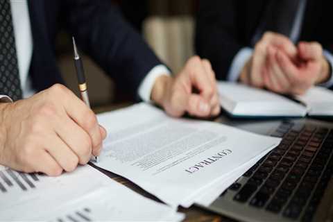 Navigating Contracts and Compliance: Legal Services for Miami’s Service Industry