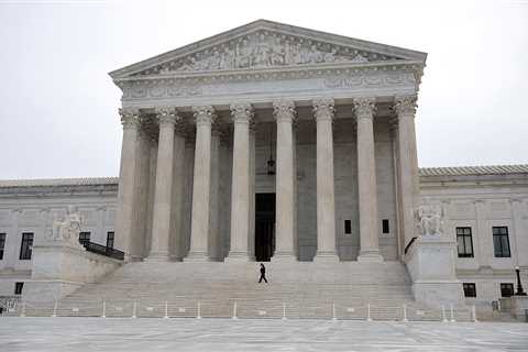 Court appears sympathetic to death-row inmate’s attempt to challenge racial discrimination in jury..