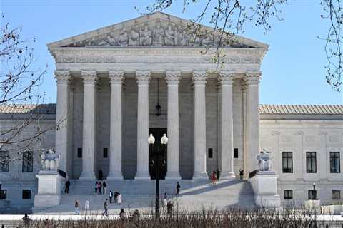 Justices debate who gets to decide that pesticide labels need a cancer warning