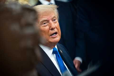 Trump Threatens to Halt Some Trade Unless the Fed Cuts Rates