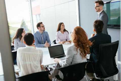 When Marketing Needs an Operator Rather Than an Agency